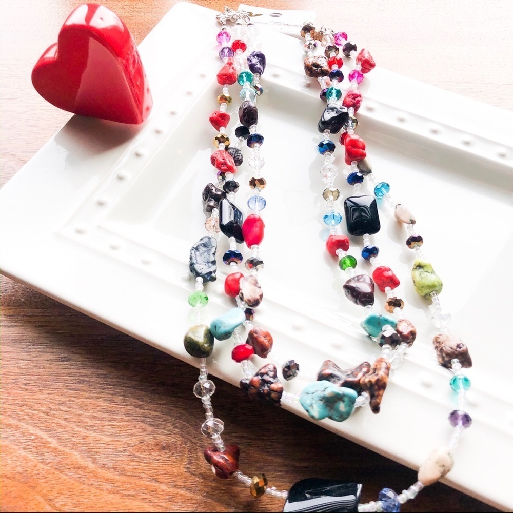 🌷NEW Multi Colored Beaded Necklace - Picture 2 of 4
